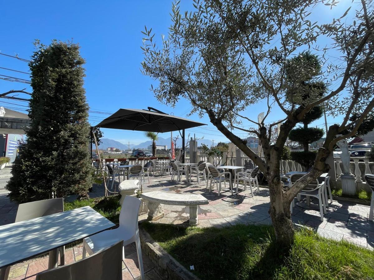 Bajovah Apartments & Restaurant Tirana Extérieur photo