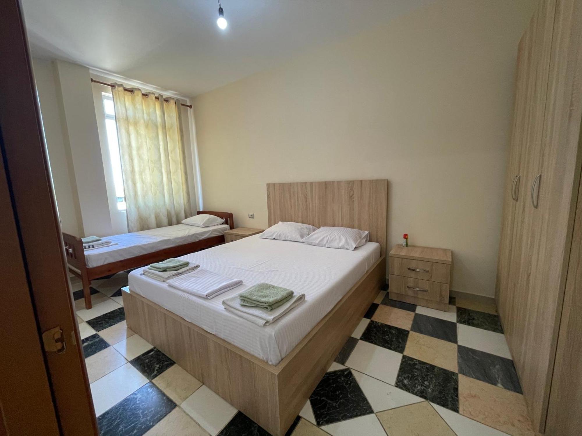 Bajovah Apartments & Restaurant Tirana Extérieur photo