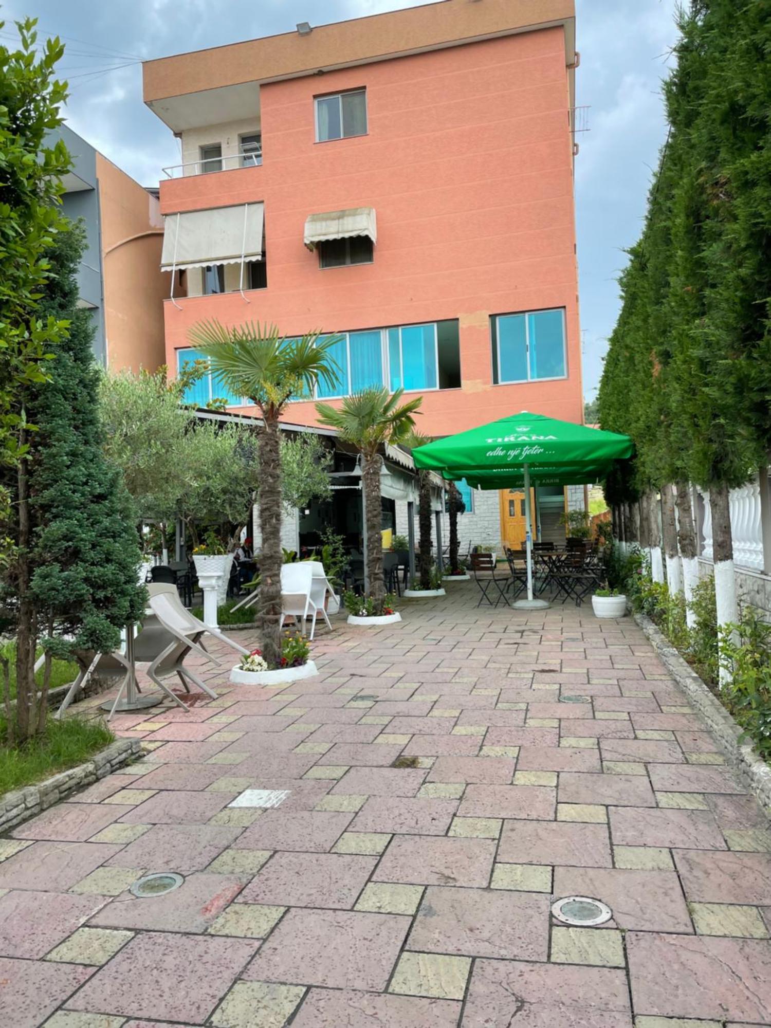 Bajovah Apartments & Restaurant Tirana Extérieur photo